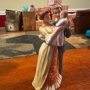 Enesco Baby Makes 3 figurine/growing up girl